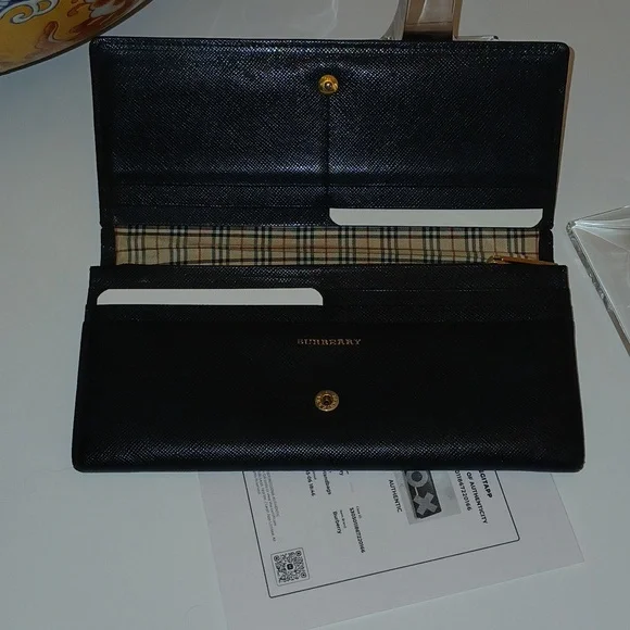 Burberry Wallet Includes C O A
